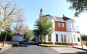 Middle Chine - 2 Bedroom Holiday Home