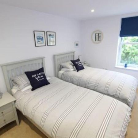 Middle Chine - 2 Bedroom Holiday Home Bournemouth Exterior photo